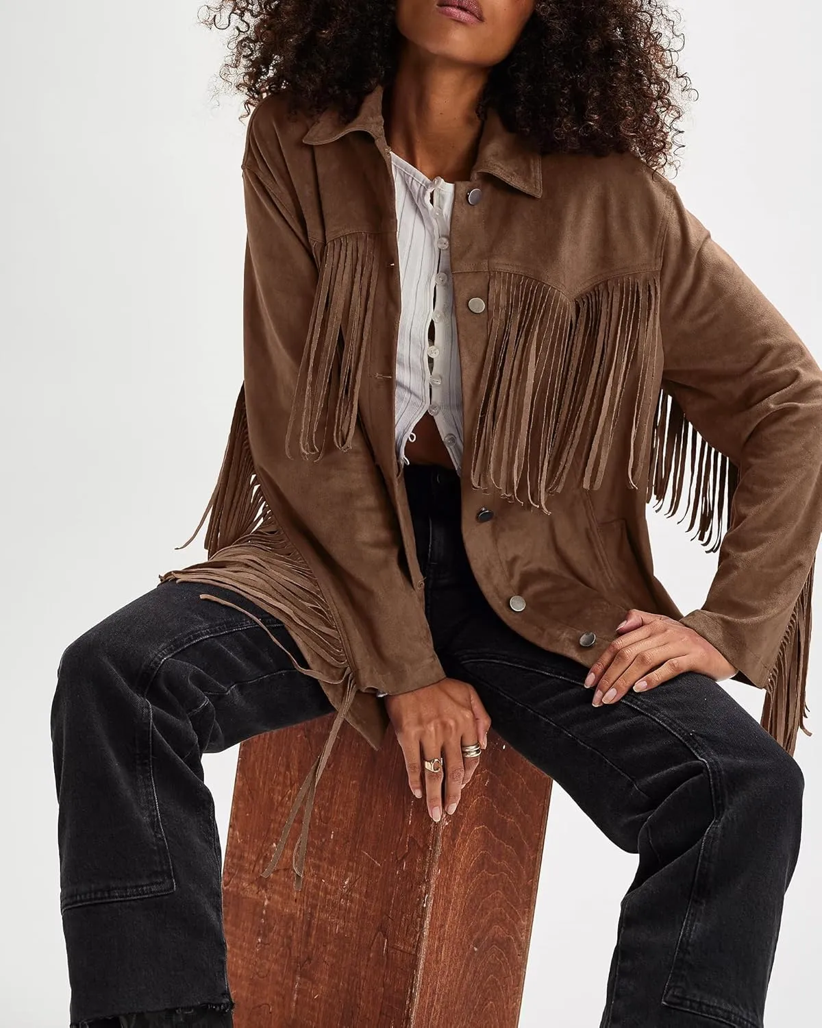 Gacaky Women's Oversized Faux Suede Fringe Jacket Vintage Western Cowgirl Tassel Jackets Country Concert Outfits